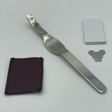 Laden Sie das Bild in den Galerie-Viewer, Teigritzer (Baguettemesser, Bäckermesser) für Rasierklingen aus Edelstahl