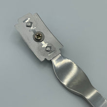Laden Sie das Bild in den Galerie-Viewer, Teigritzer (Baguettemesser, Bäckermesser) für Rasierklingen aus Edelstahl