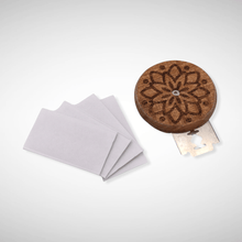 Laden Sie das Bild in den Galerie-Viewer, Teigritzer (Baguettemesser, Bäckermesser) Holzgriff/Rasierklinge "Kreisel" - 25.stunden.BROT