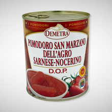 Laden Sie das Bild in den Galerie-Viewer, San Marzano Tomaten, geschält, 800 g Dose (Pizzasauce)
